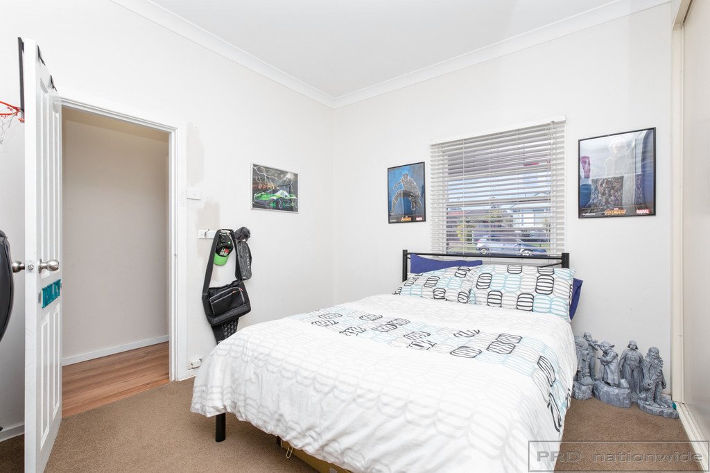 33 Glenroy Street THORNTON 10