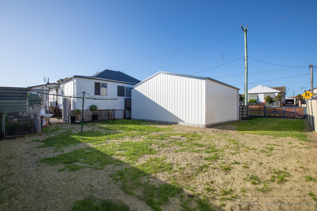 33 Glenroy Street THORNTON 15