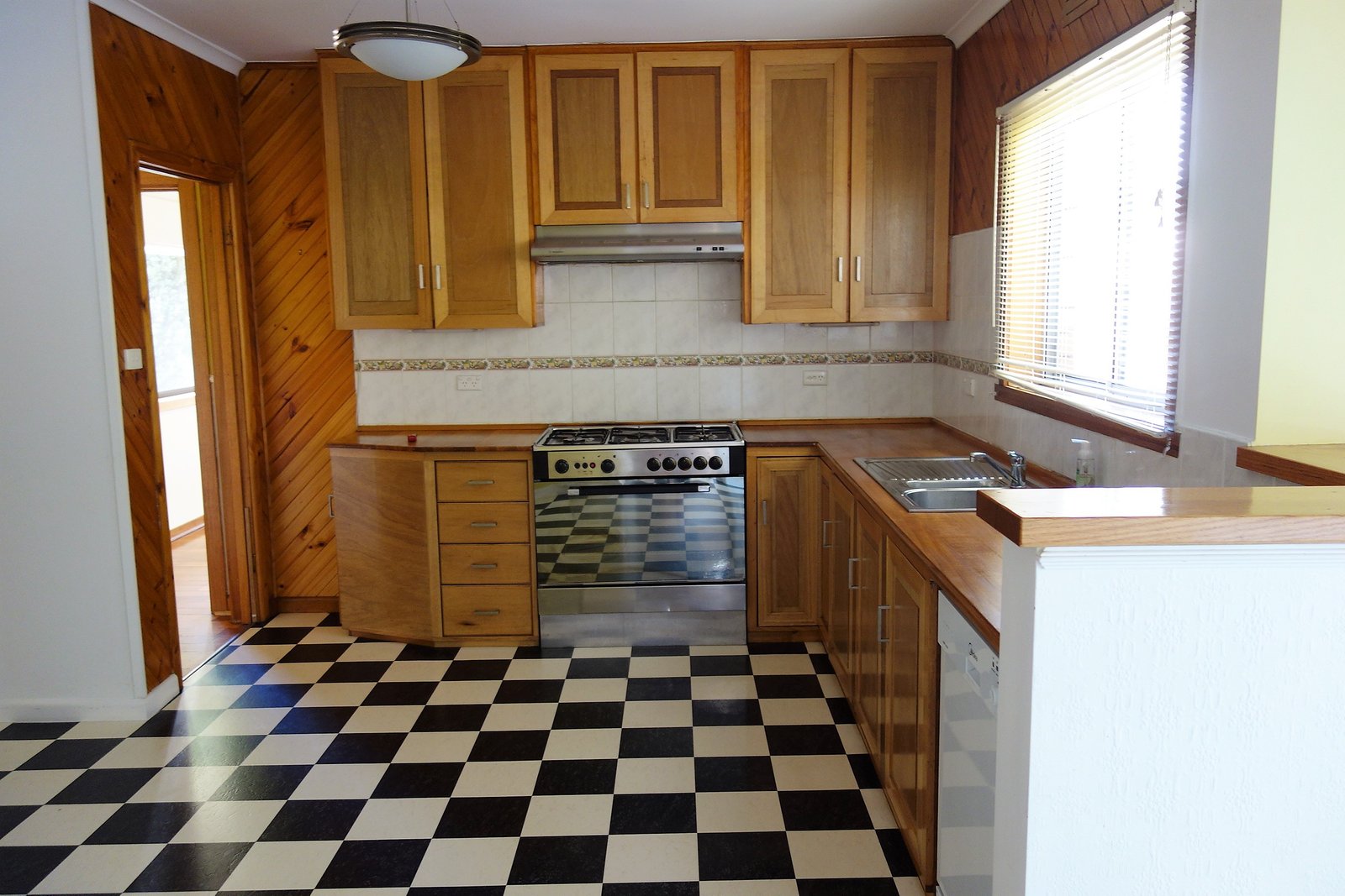 Gallery: 33 Golf View Road