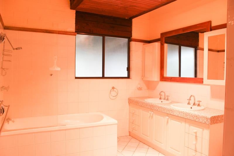 33 Graham Street LAKE ALBERT 3