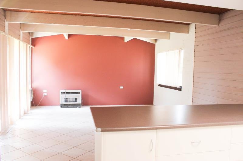 33 Graham Street LAKE ALBERT 6