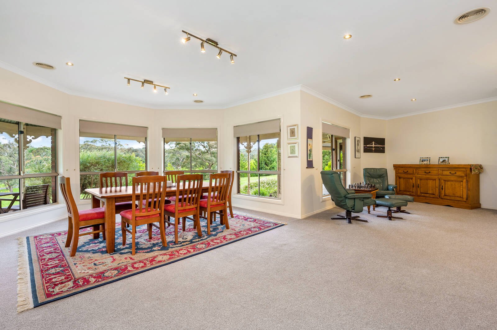 Real Estate and Property in 33 Greenwood Grove, Woodend, VIC