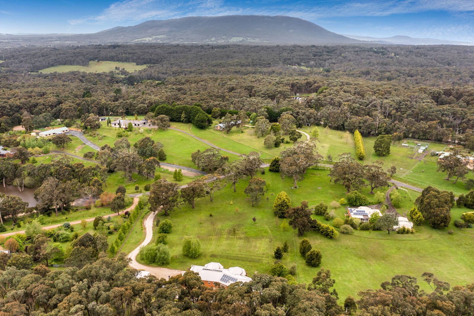 Real Estate and Property in 33 Greenwood Grove, Woodend, VIC