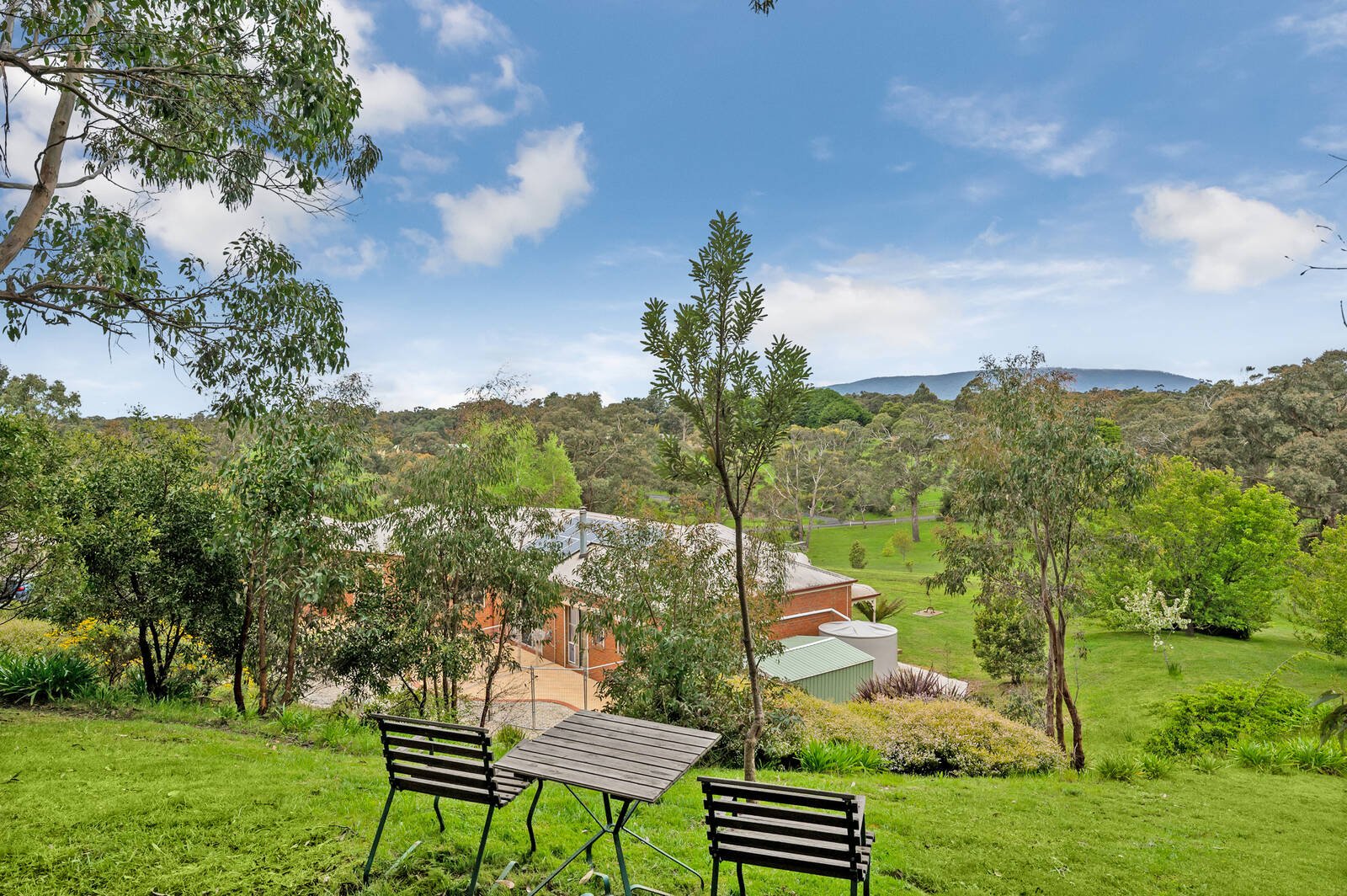 Real Estate and Property in 33 Greenwood Grove, Woodend, VIC