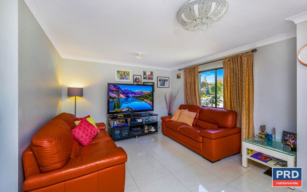 33 Hadlow Avenue GLENFIELD 2