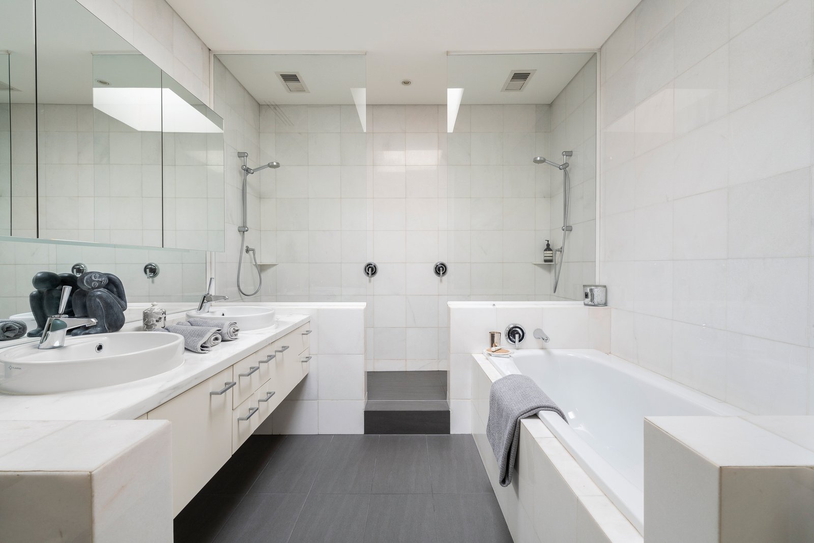 Real Estate and Property in 33 Hawksburn Road, South Yarra, VIC