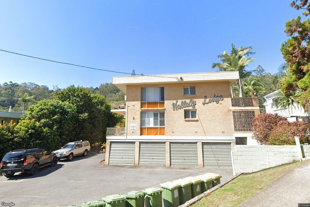 3/3 Hayle Street BURLEIGH HEADS 9