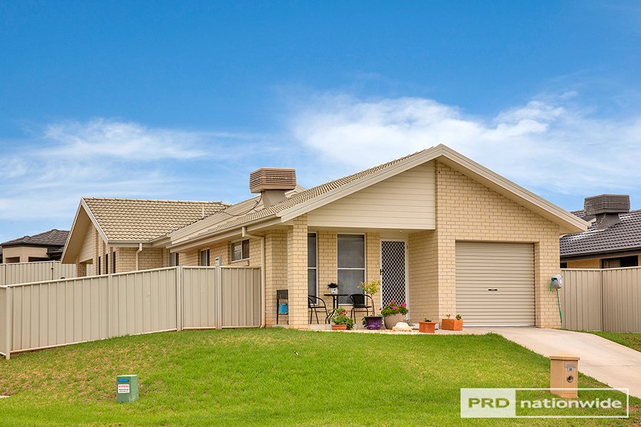 33 Higgins Lane TAMWORTH 1