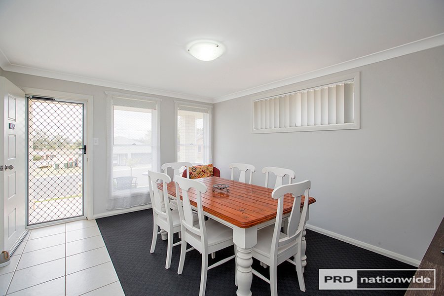 33 Higgins Lane TAMWORTH 2