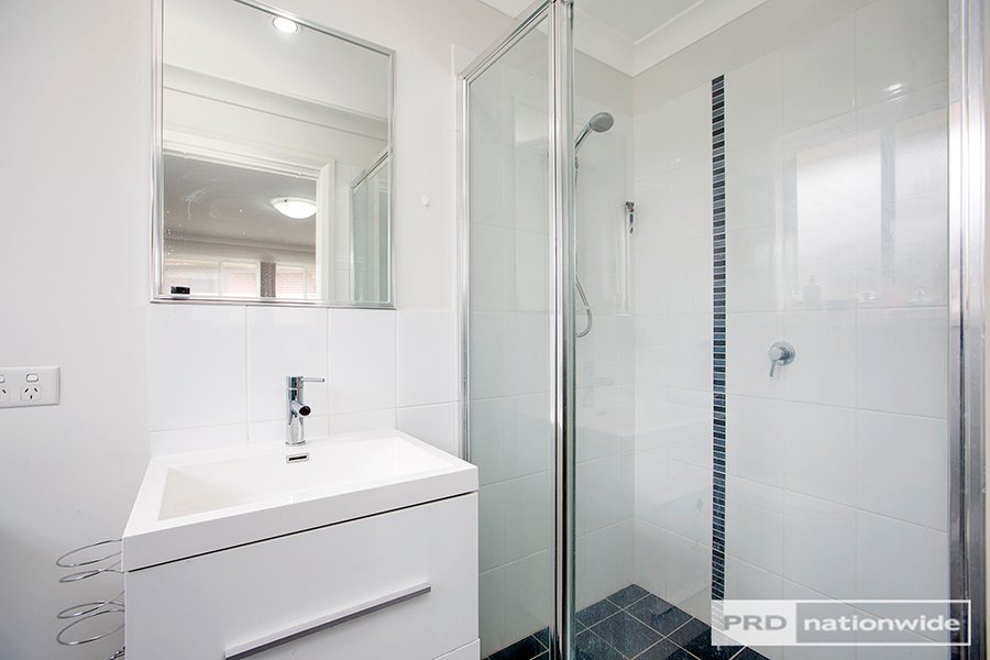 33 Higgins Lane TAMWORTH 6