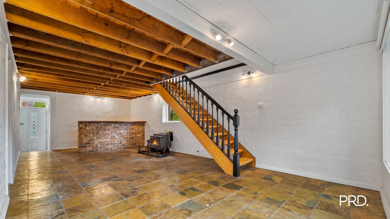 33 Highland Road FAULCONBRIDGE 11