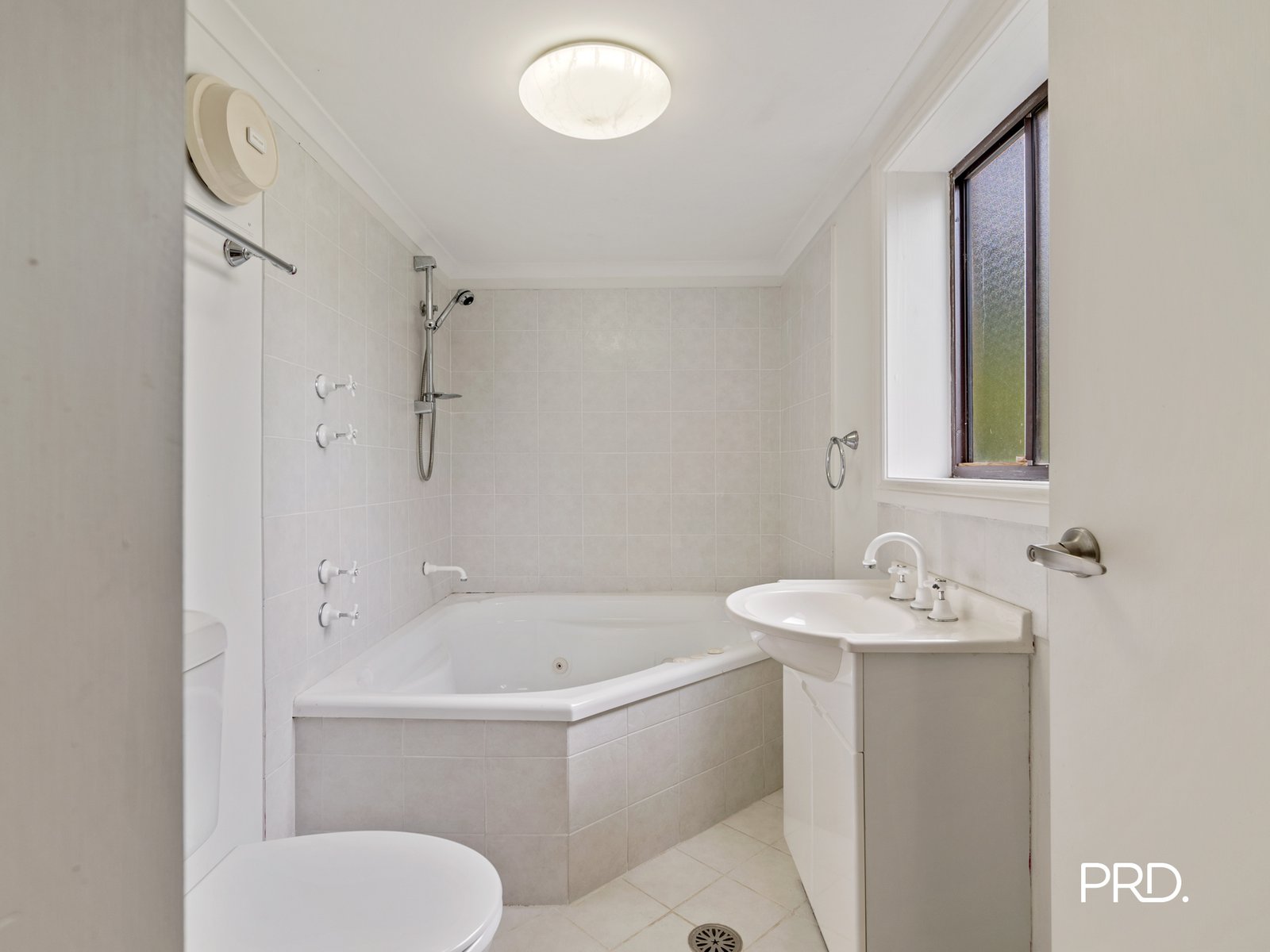 33 Highland Road FAULCONBRIDGE 12