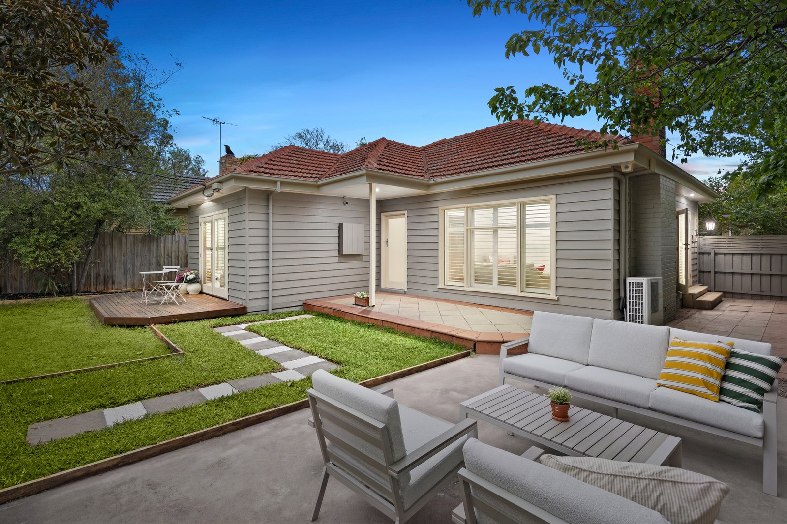 Gallery: 33 Hobart Street