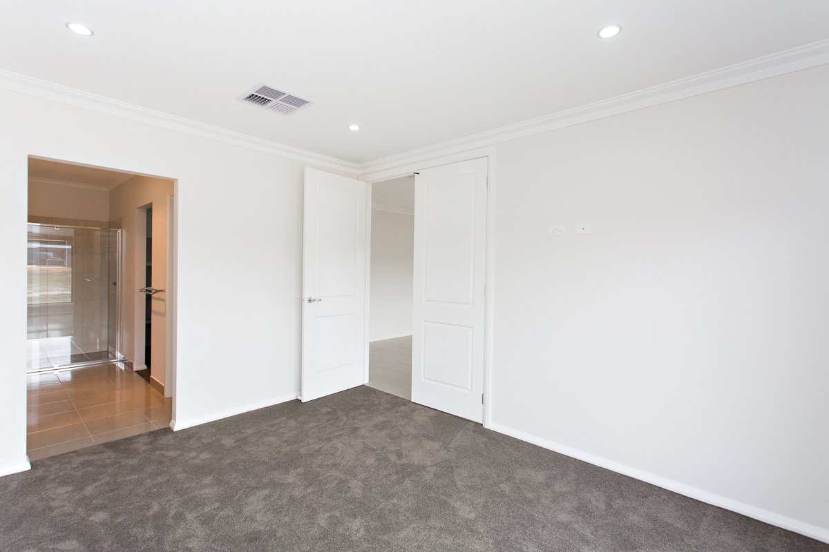Gallery: 33 Honour Avenue