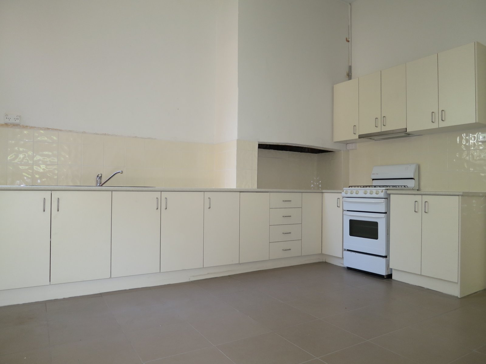 Gallery: 33 Jackson Street