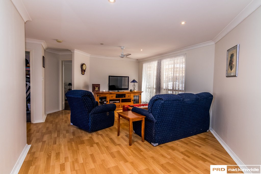 33 Janelle Street TAMWORTH 5