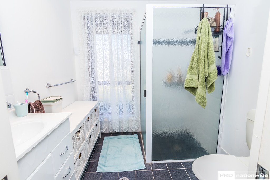 33 Janelle Street TAMWORTH 8