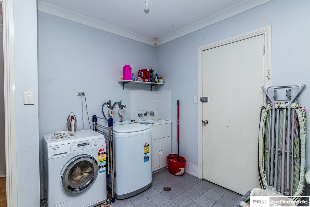 33 Janelle Street TAMWORTH 18