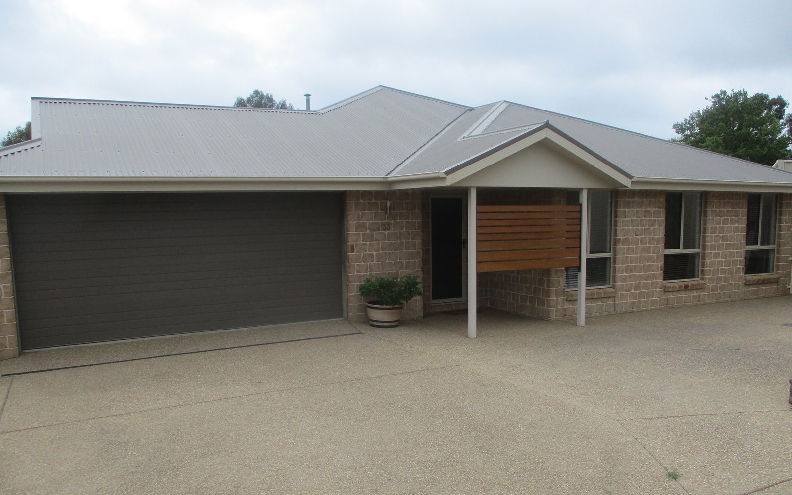 33 Jeffery Circuit TUMUT 2