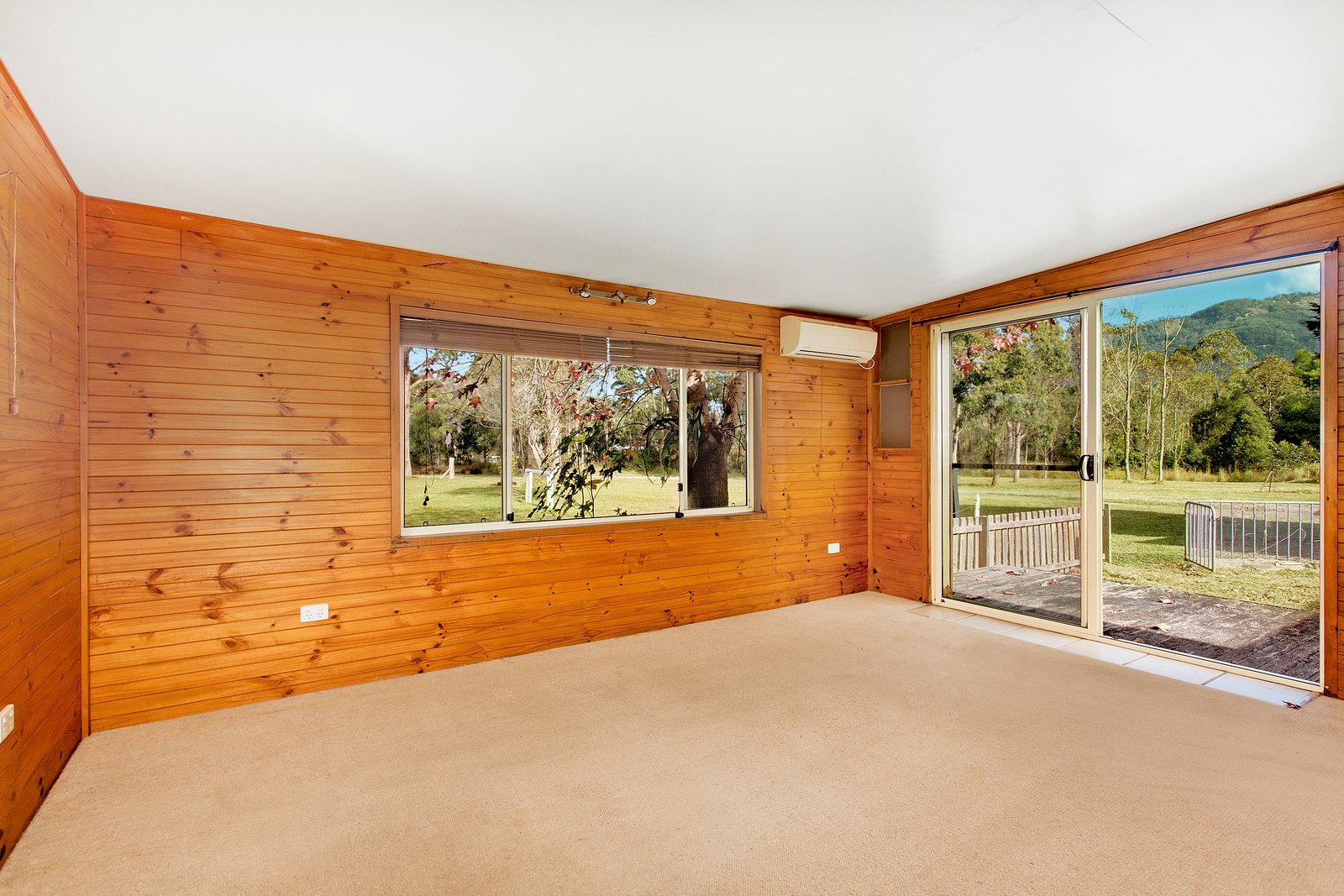 33 Johns River Road JOHNS RIVER NSW 2443