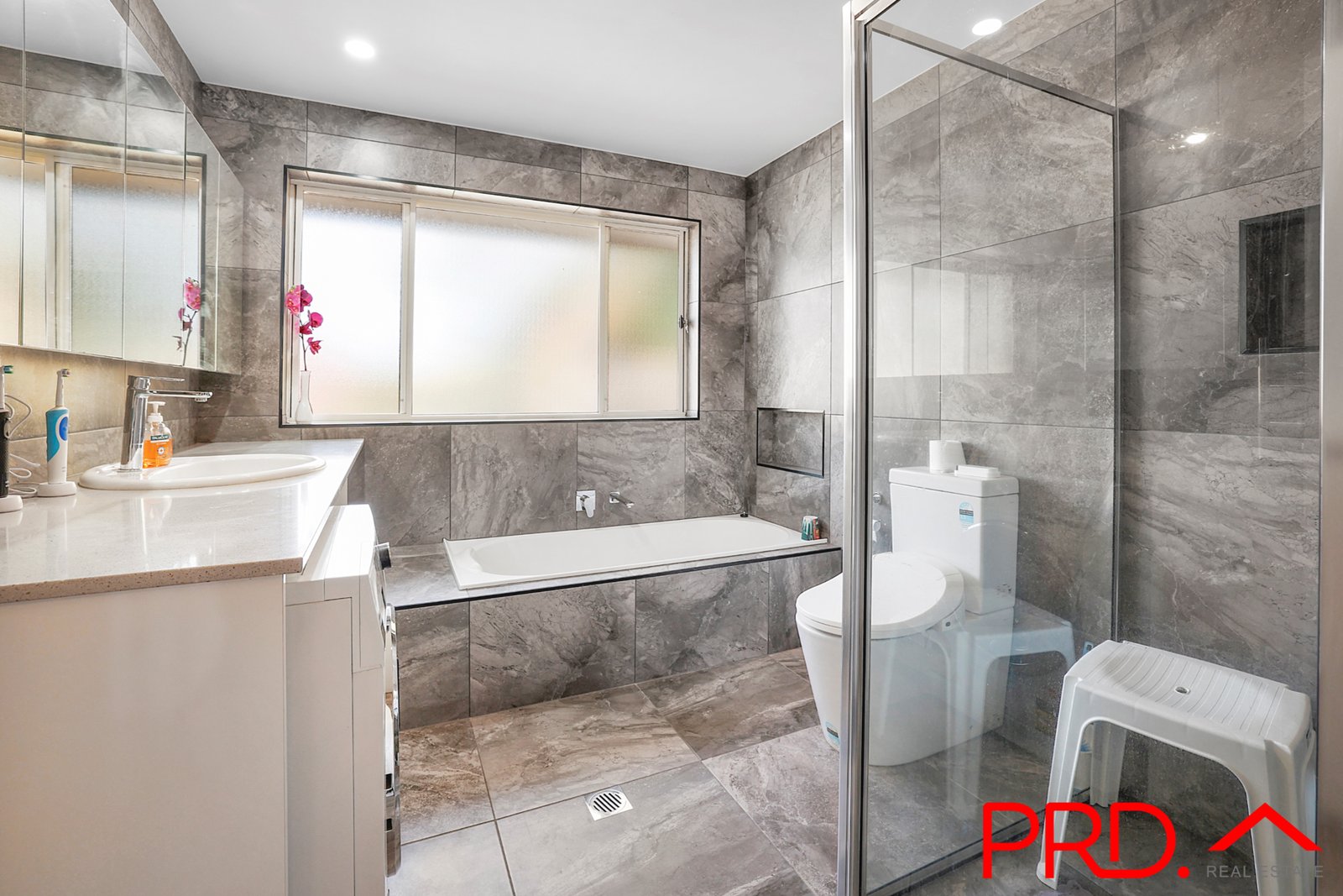 33 Johnston Street TAMWORTH 13