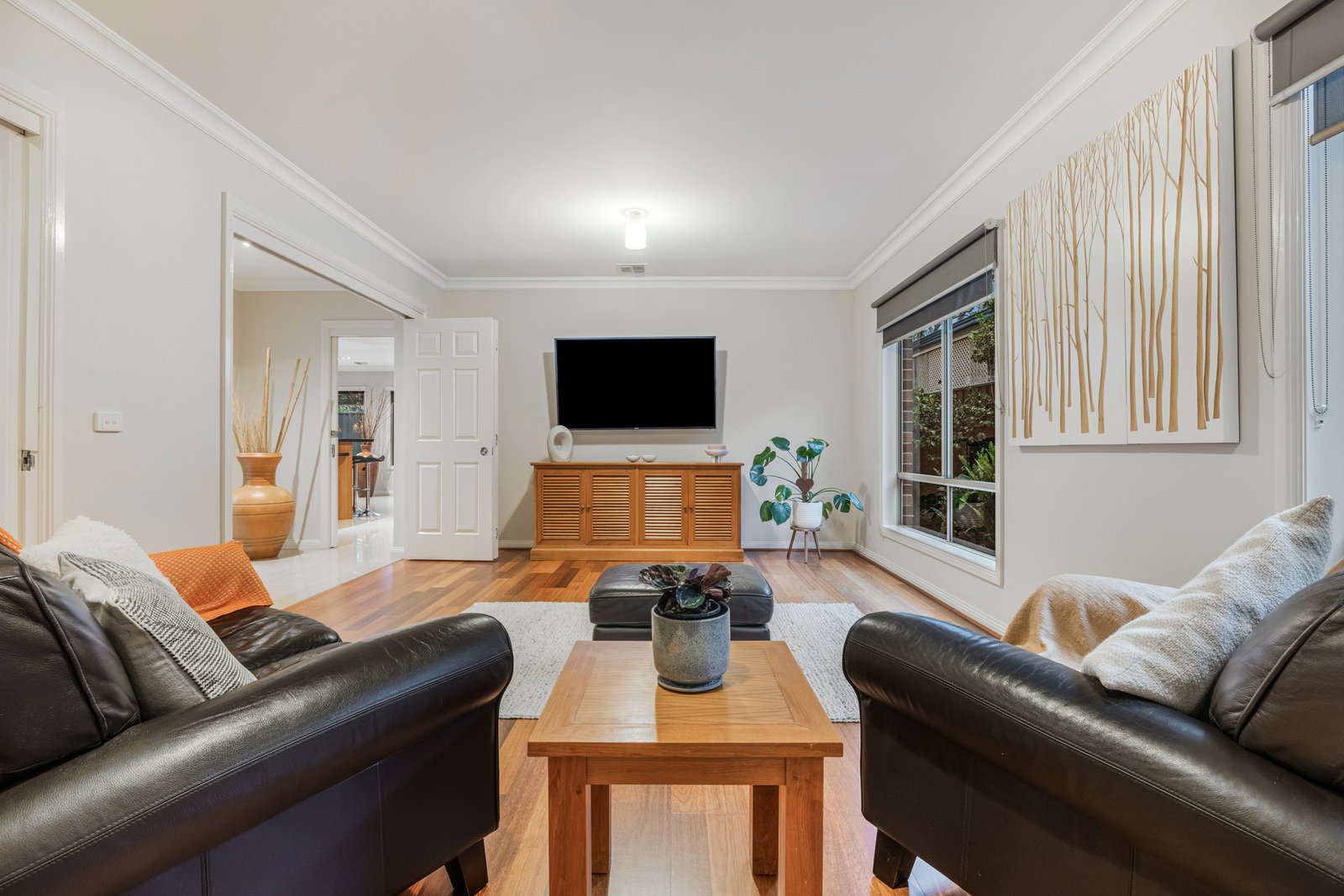 Gallery: 33 Jolimont Place