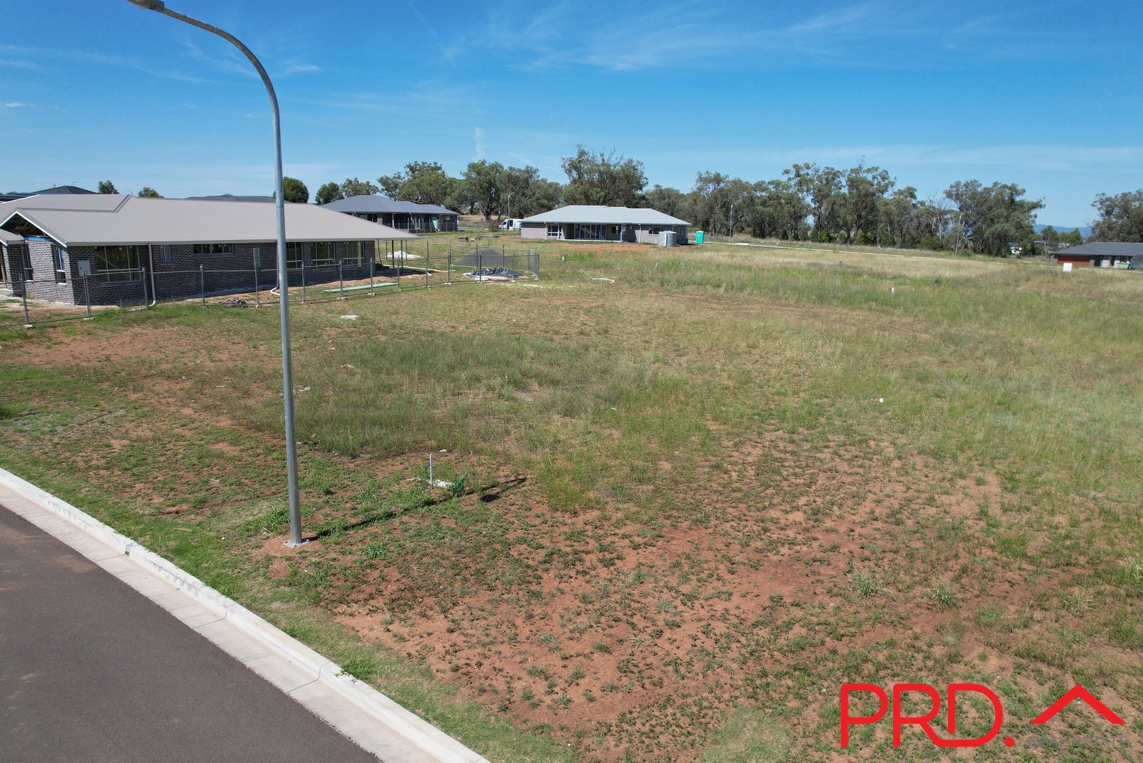 33 Kestral Street TAMWORTH 7