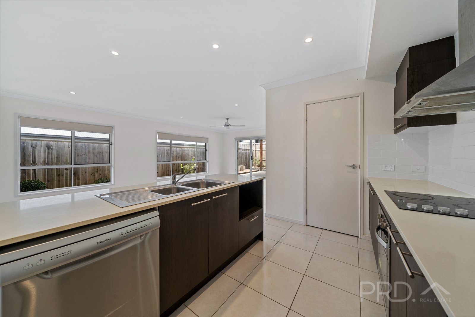 33 Killara Boulevard LOGAN RESERVE 3