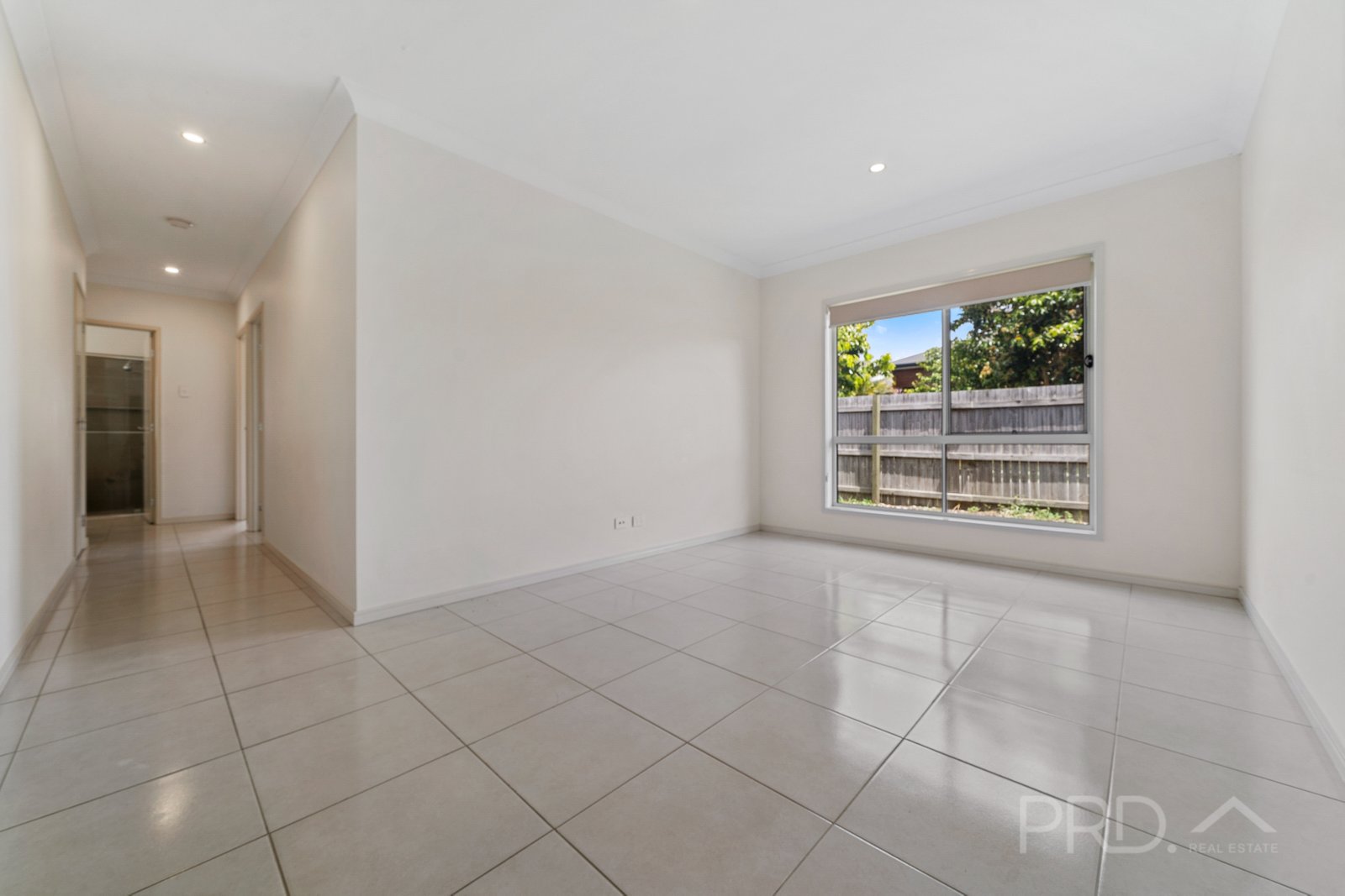33 Killara Boulevard LOGAN RESERVE 6