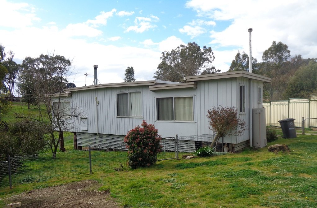 33 Kinred Street TUMUT 1