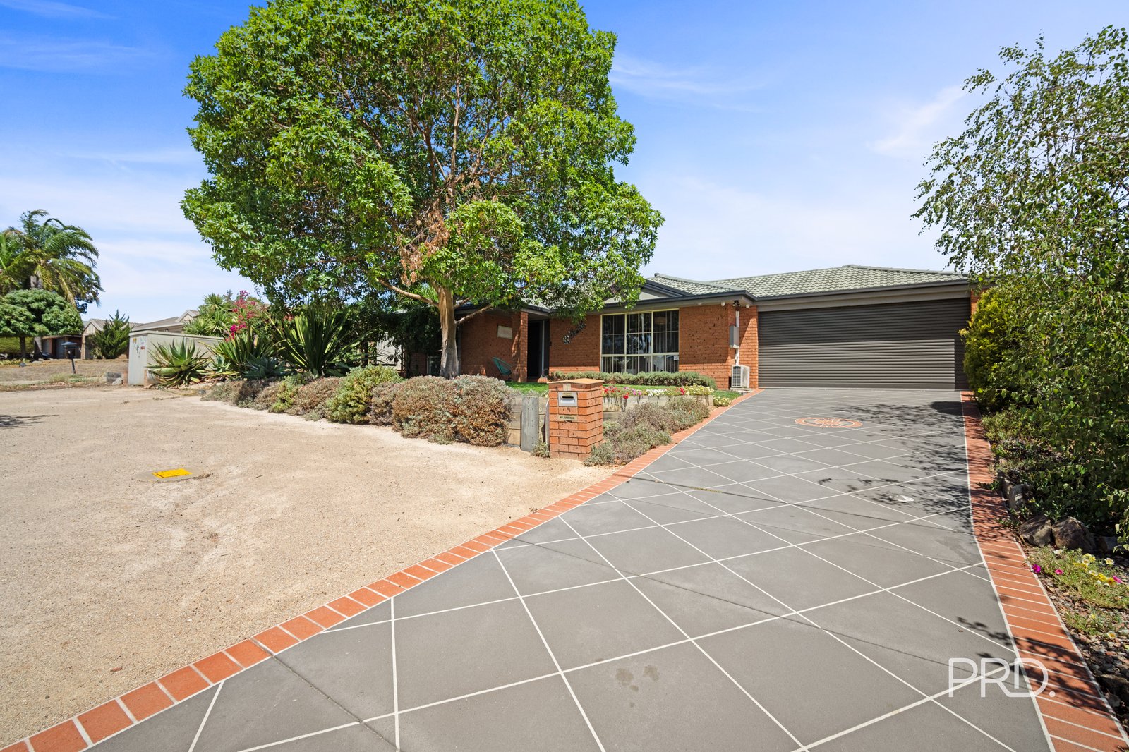 33 Kirrang Avenue GLENFIELD PARK 2