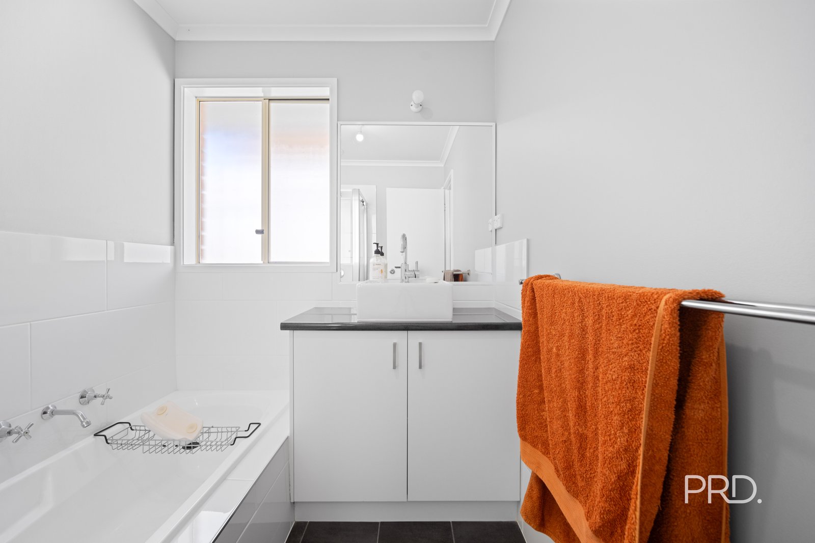 33 Kirrang Avenue GLENFIELD PARK 16