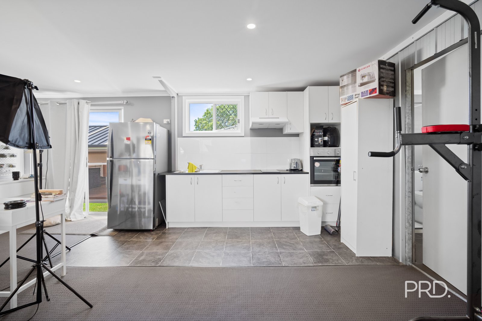 33 Kirrang Avenue GLENFIELD PARK 19