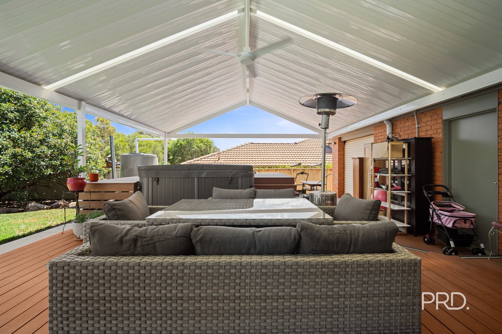 33 Kirrang Avenue GLENFIELD PARK 24