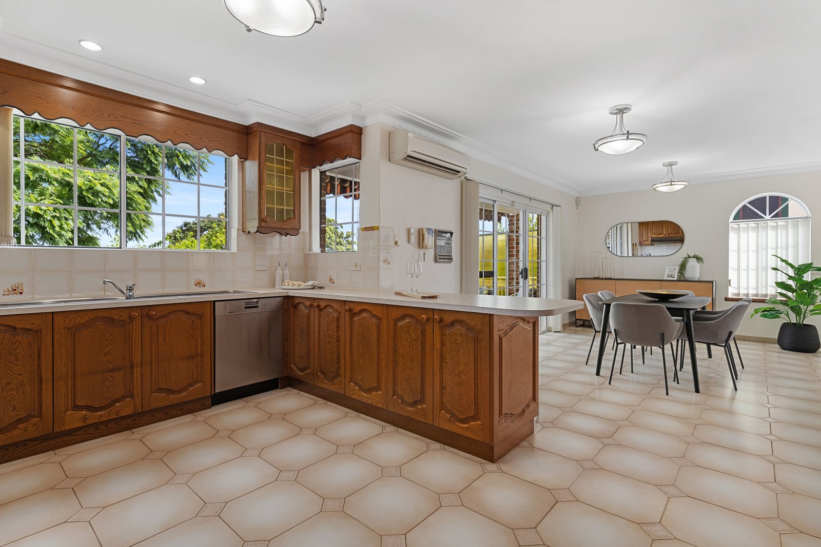 33 Kuroki Street PENSHURST 8