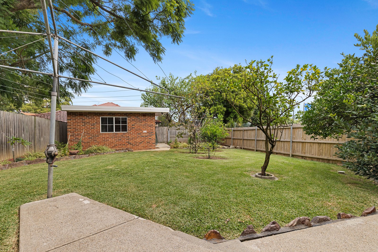 33 Kuroki Street PENSHURST 18