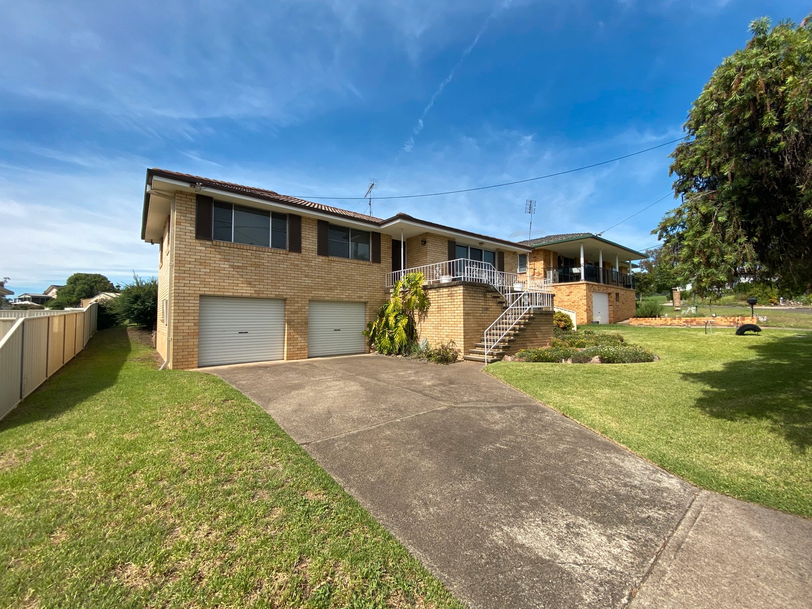 33 Kyooma Street TAMWORTH 2