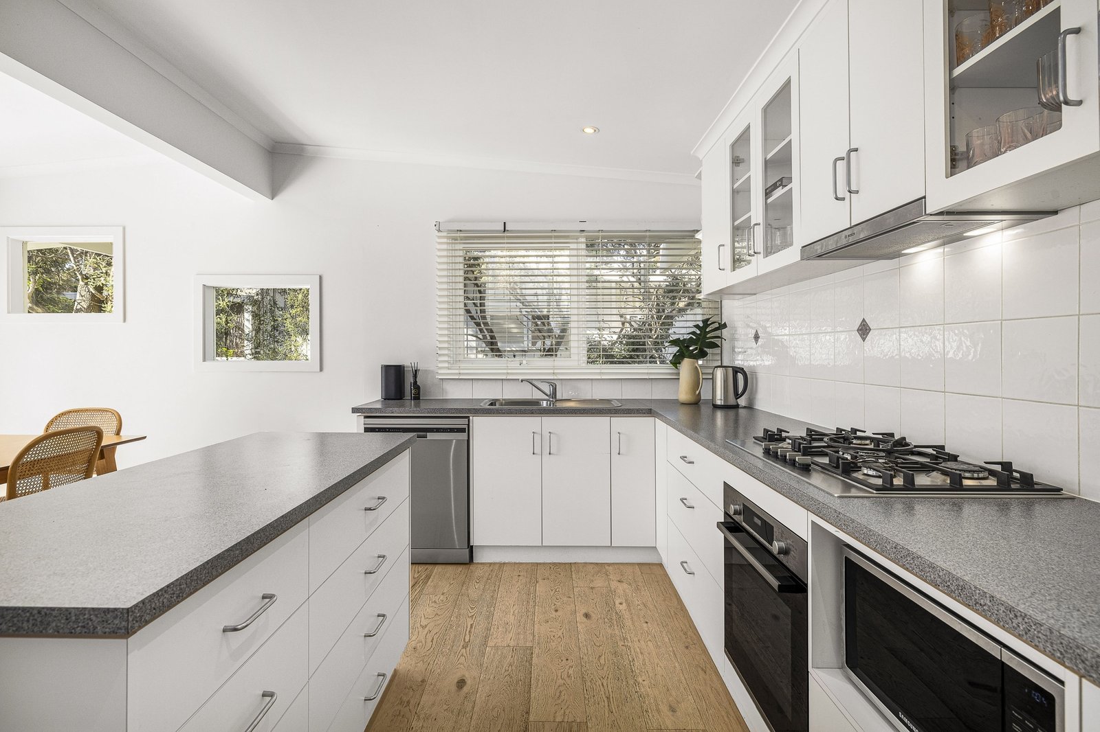 Gallery: 33 Lansdowne Street