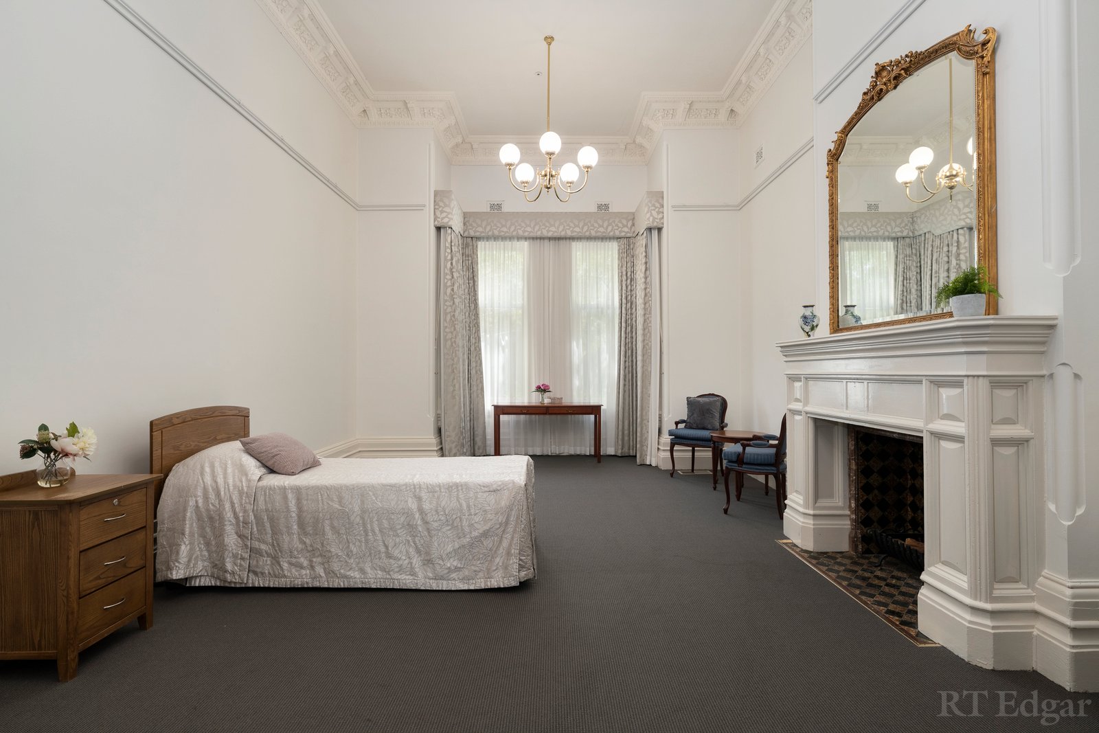 Real Estate and Property in 33 Lansell Road, Toorak, VIC