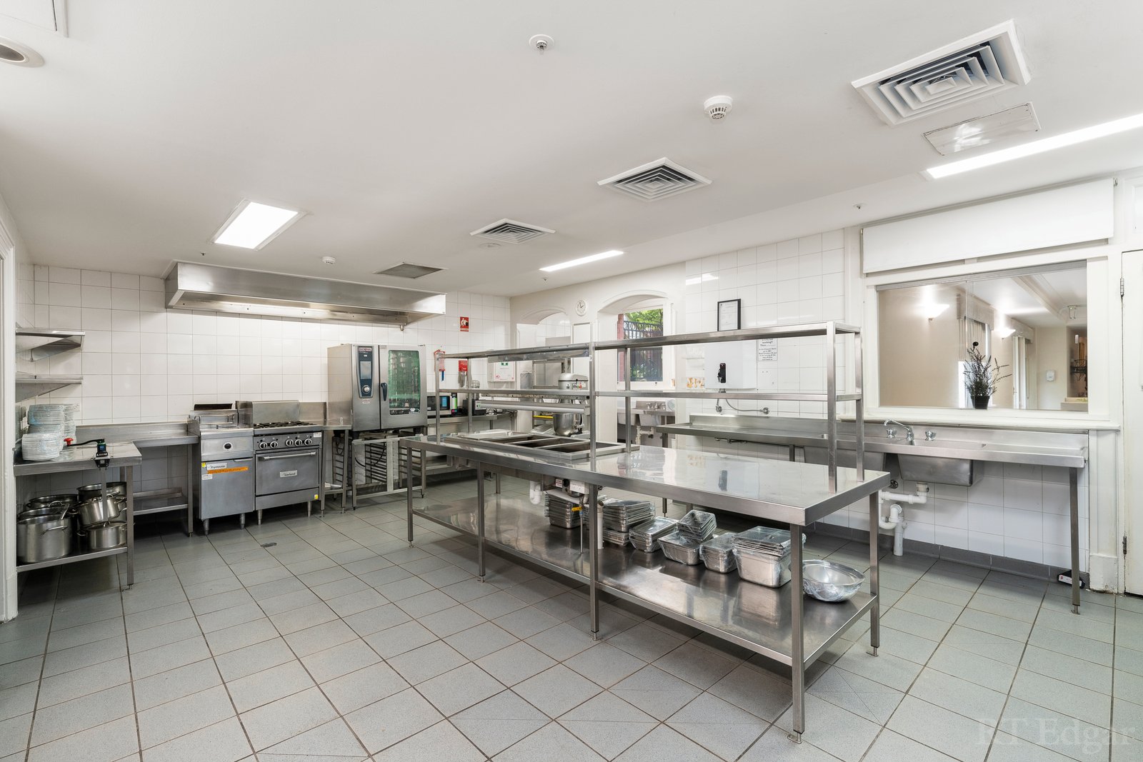 Real Estate and Property in 33 Lansell Road, Toorak, VIC