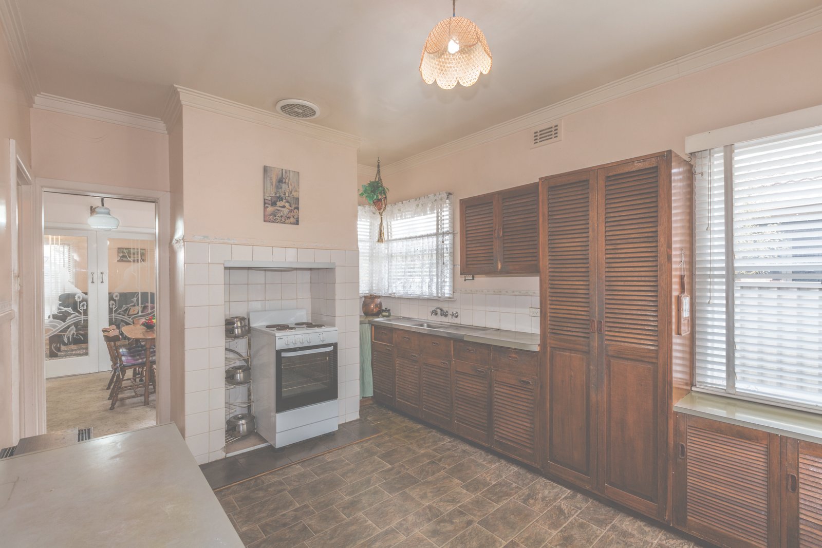 Gallery: 33 Lawrence Street