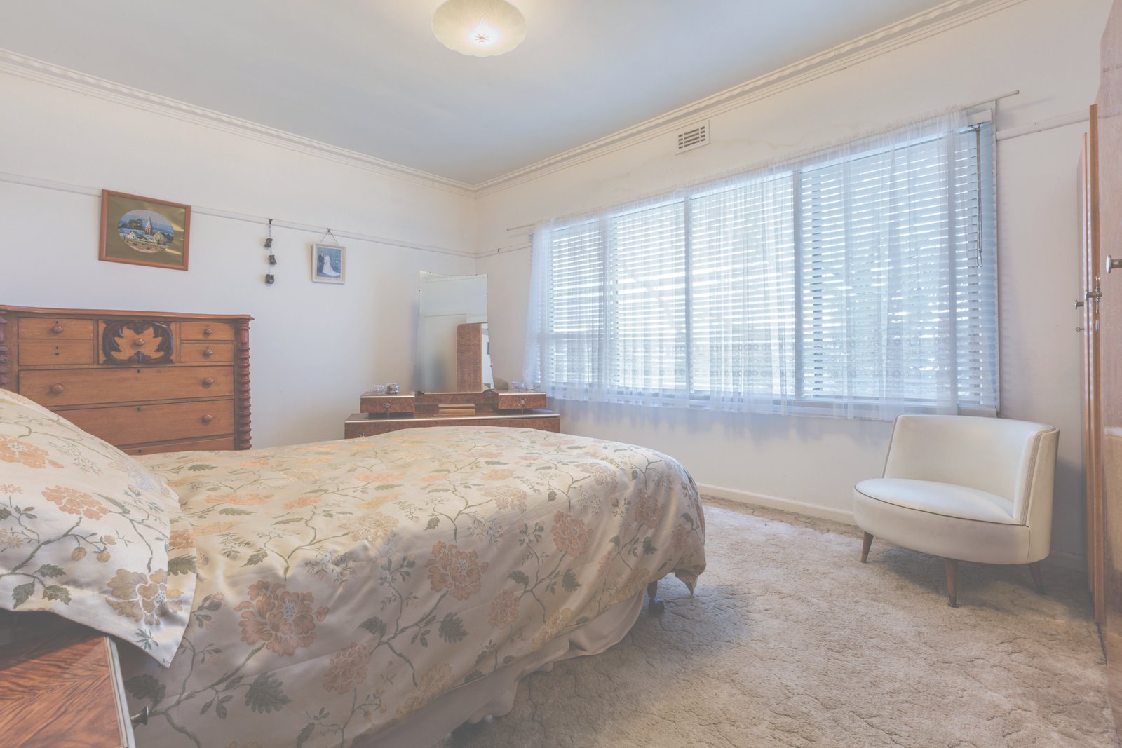 Gallery: 33 Lawrence Street