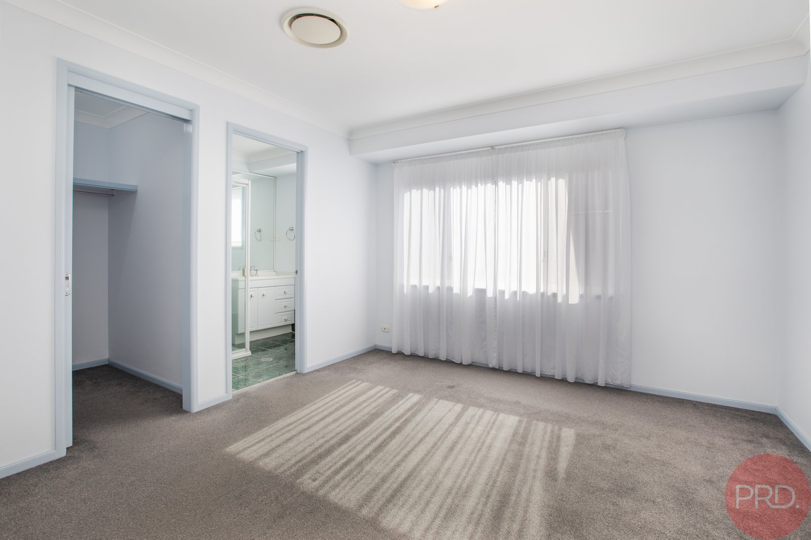 33 Lord Howe Drive ASHTONFIELD 10