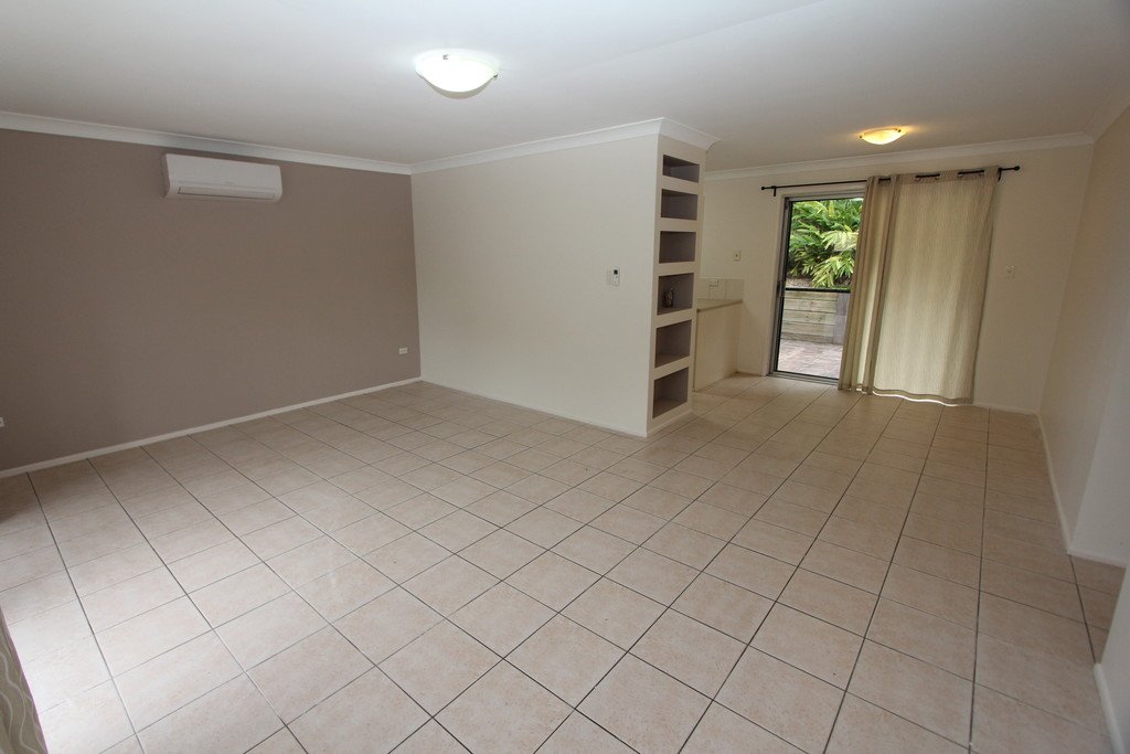 33 Lowanna Drive ASHMORE 2