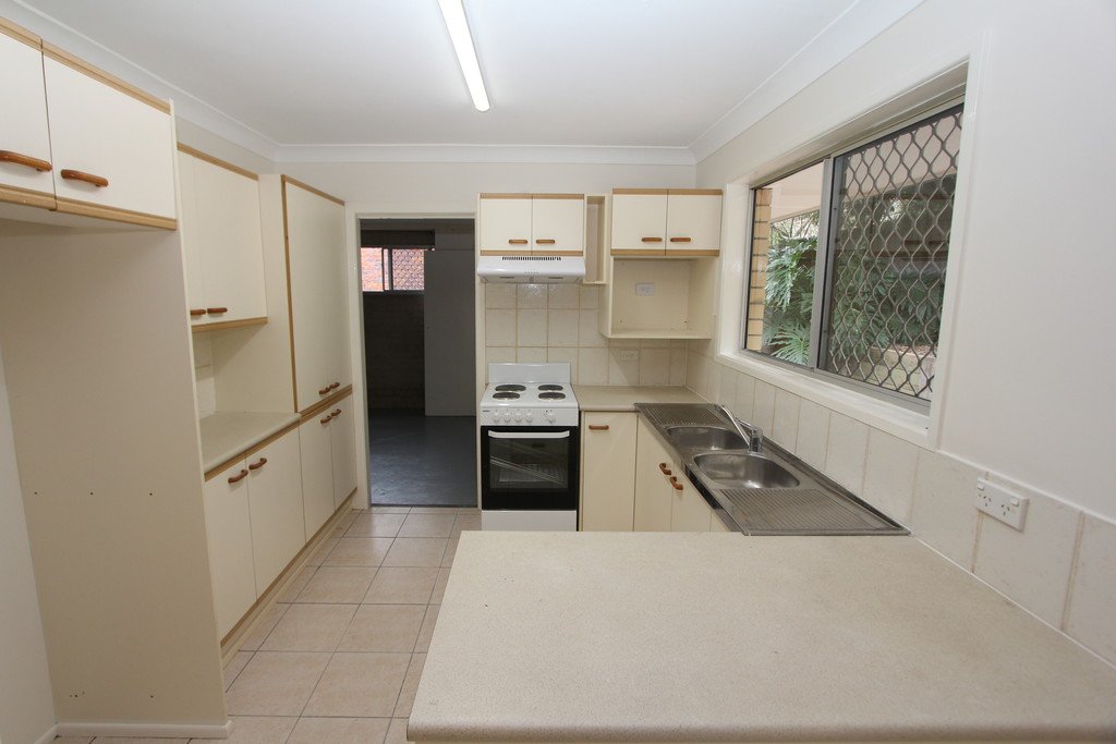 33 Lowanna Drive ASHMORE 4