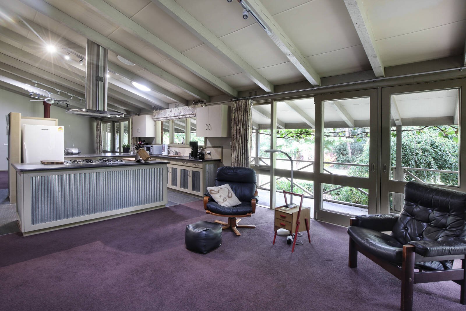 Real Estate and Property in 33 Lowry Drive, Woodend, VIC