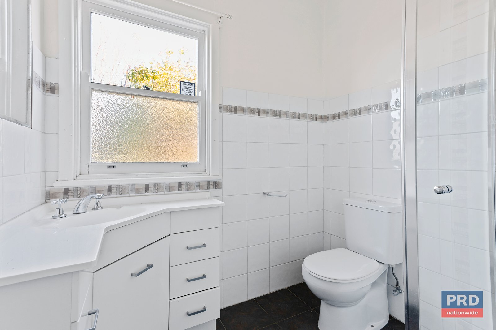 33 Mafeking Street South KENNINGTON 9