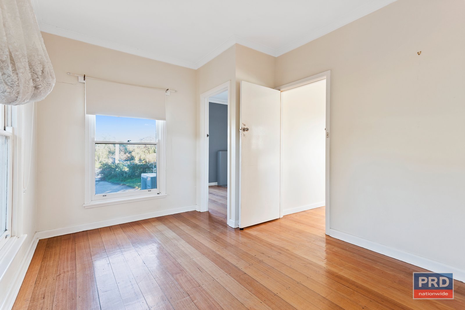 33 Mafeking Street South KENNINGTON 10