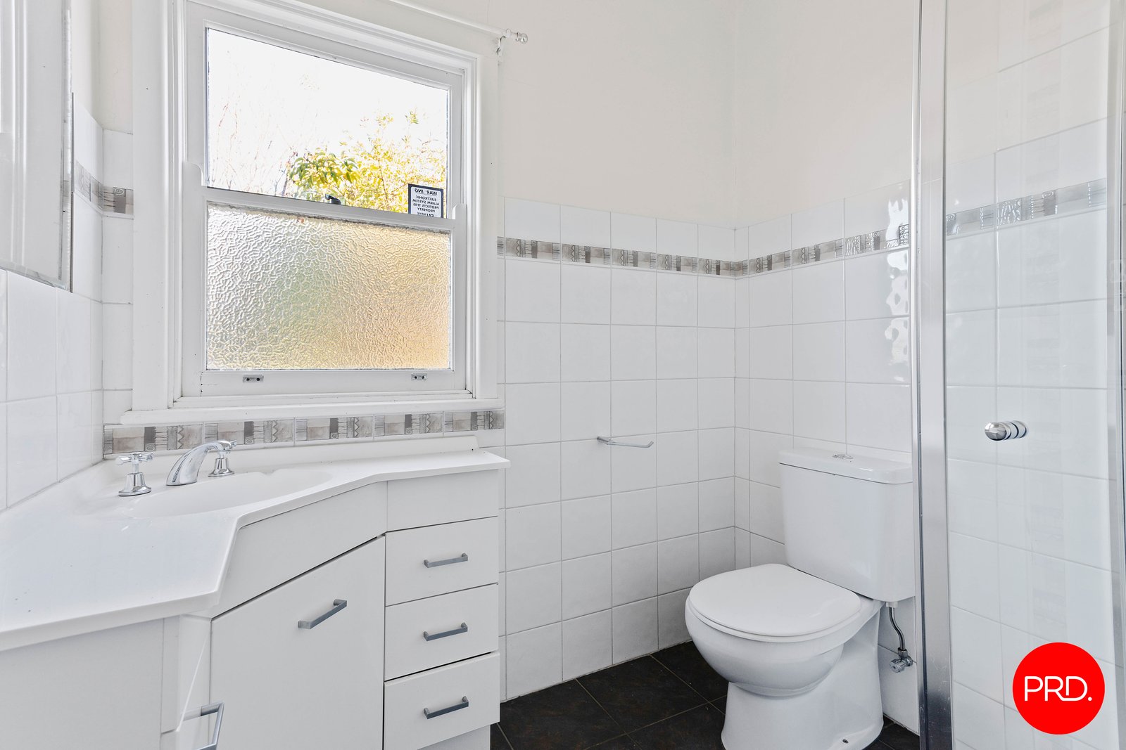 33 Mafeking Street South KENNINGTON 10