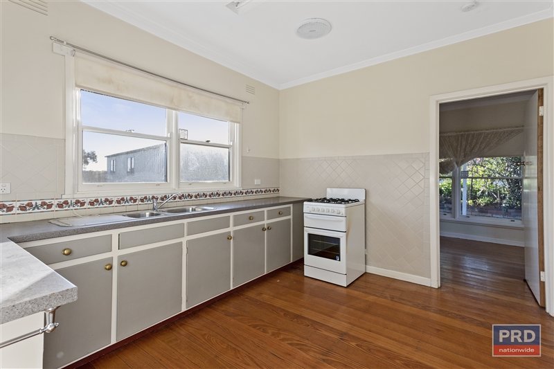 33 Mafeking Street South KENNINGTON 2
